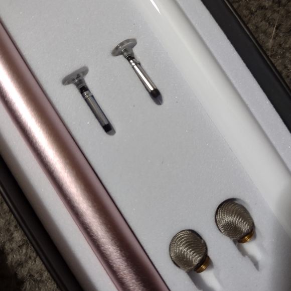 2 Stylus Pens - Picture 5 of 6